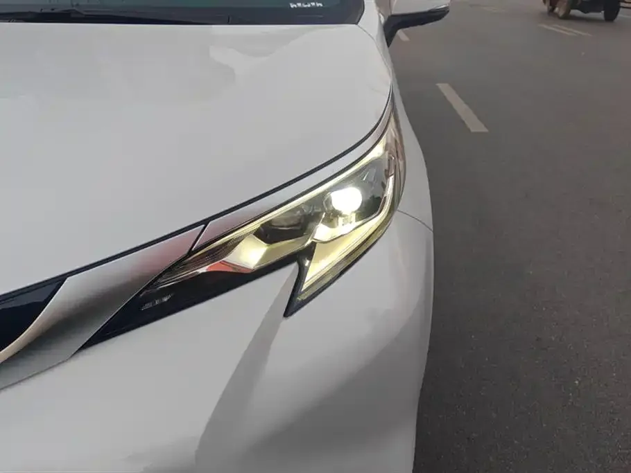 Toyota Sienna 2025 из CN, фото 6