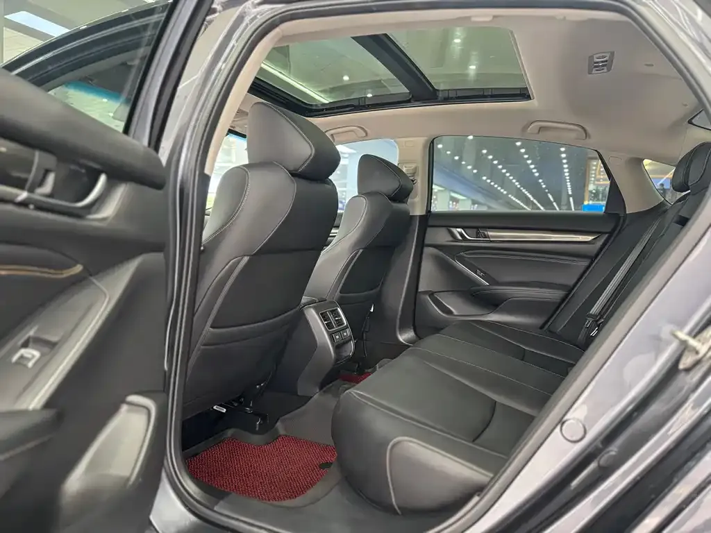 Honda Accord 2022 из CN, фото 7