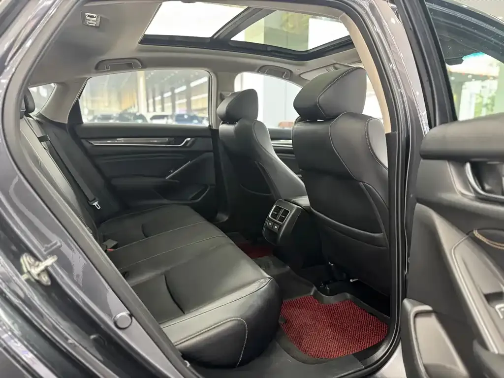 Honda Accord 2022 из CN, фото 2
