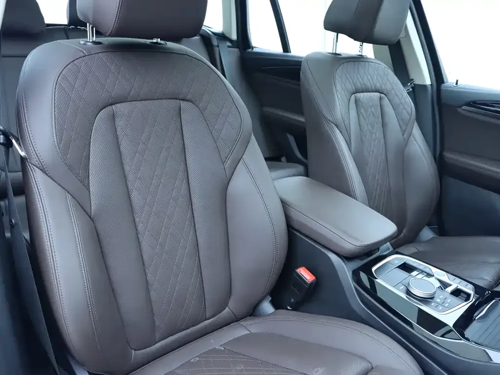 BMW iX3 2024 из CN, фото 8