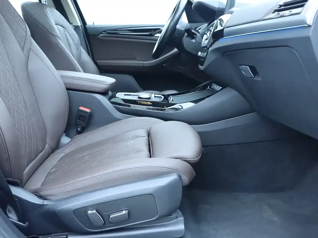 BMW iX3 2024 из CN, фото 7