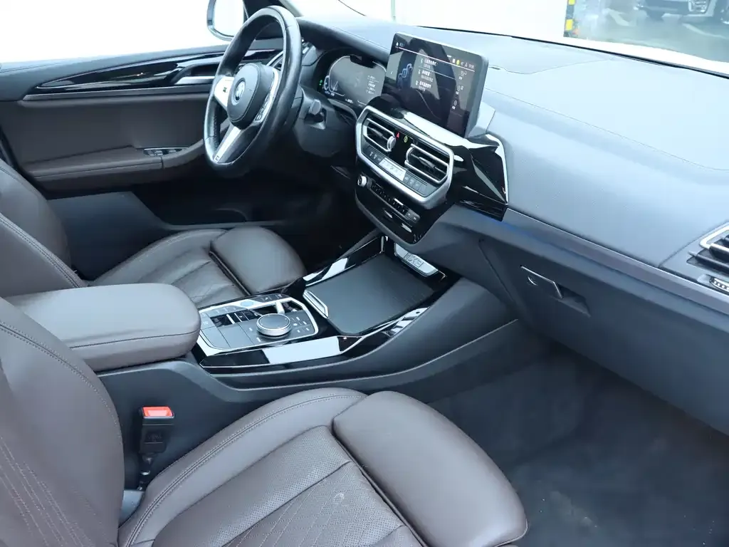 BMW iX3 2024 из CN, фото 6