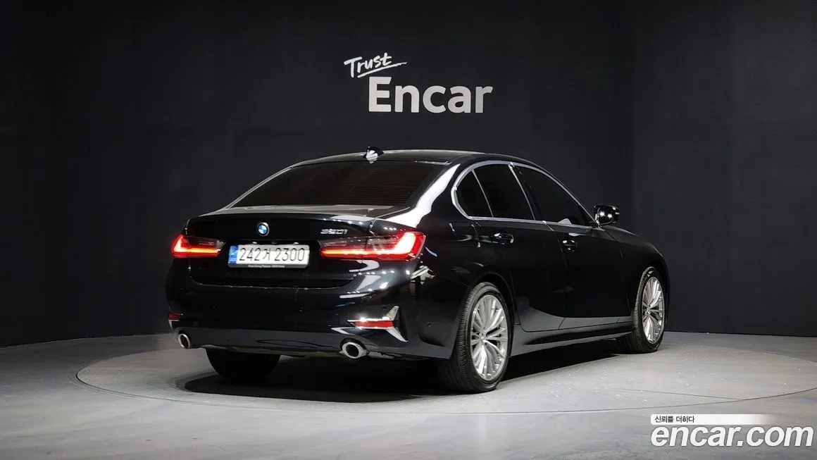 BMW 3-Series 2022 из KR, фото 2