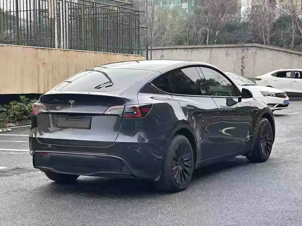 Tesla Model Y 2024 из CN, фото 8