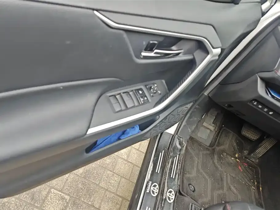 Toyota RAV4 Prime 2021 из CN, фото 5