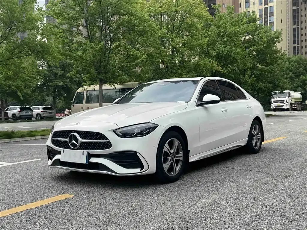 Mercedes-Benz C-Class — фото 1