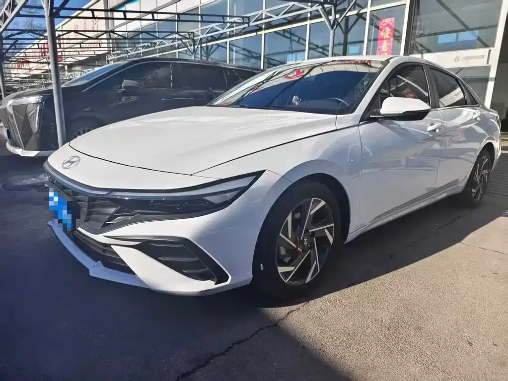 Hyundai Elantra 2024 из CN, фото 1