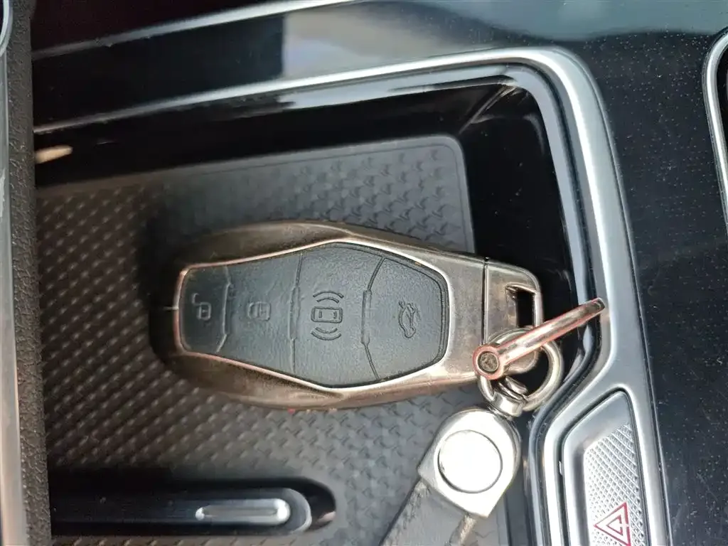 Hongqi HS5 2024 из CN, фото 7