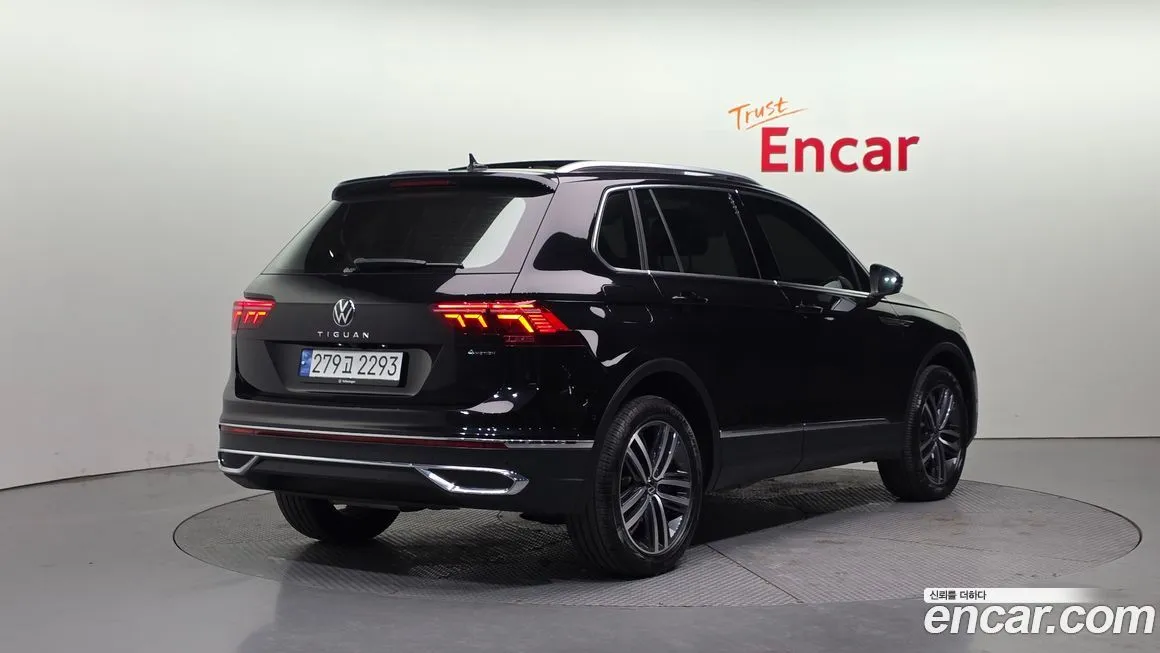 Volkswagen Tiguan — фото 4