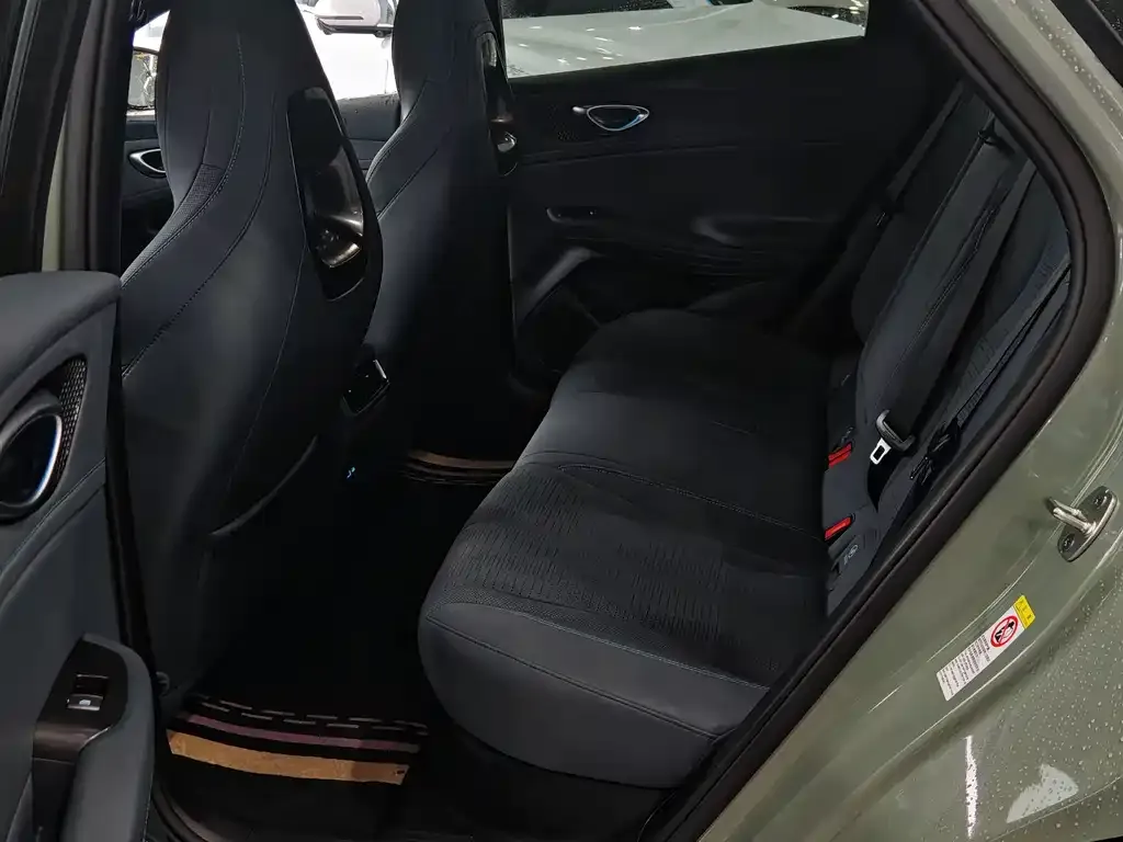 BYD Seal 06GT — фото 7