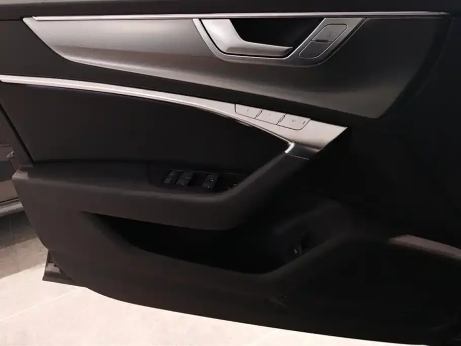 Audi A7 2024 из CN, фото 3
