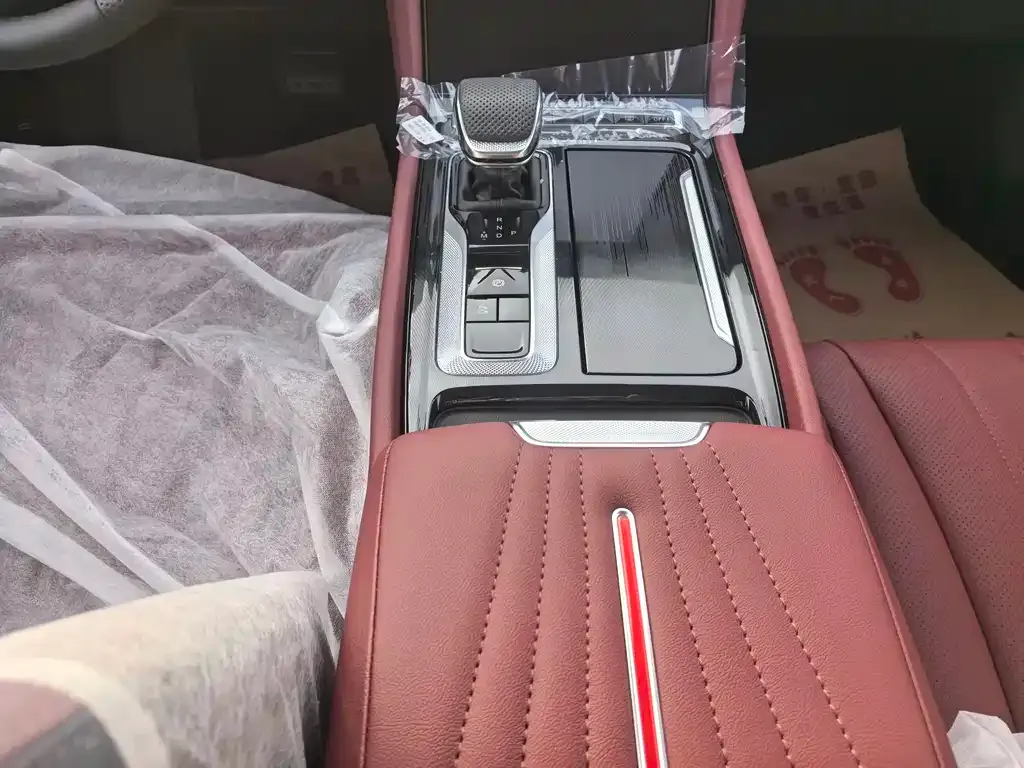 Hongqi H5 2025 из CN, фото 8