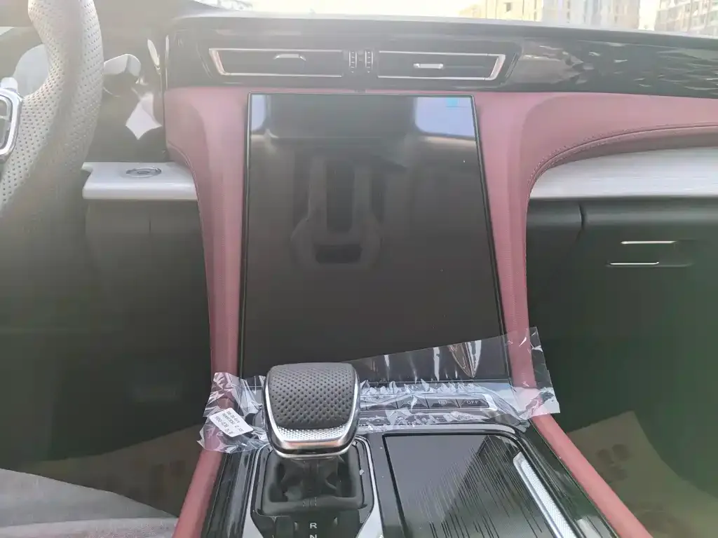 Hongqi H5 2025 из CN, фото 2