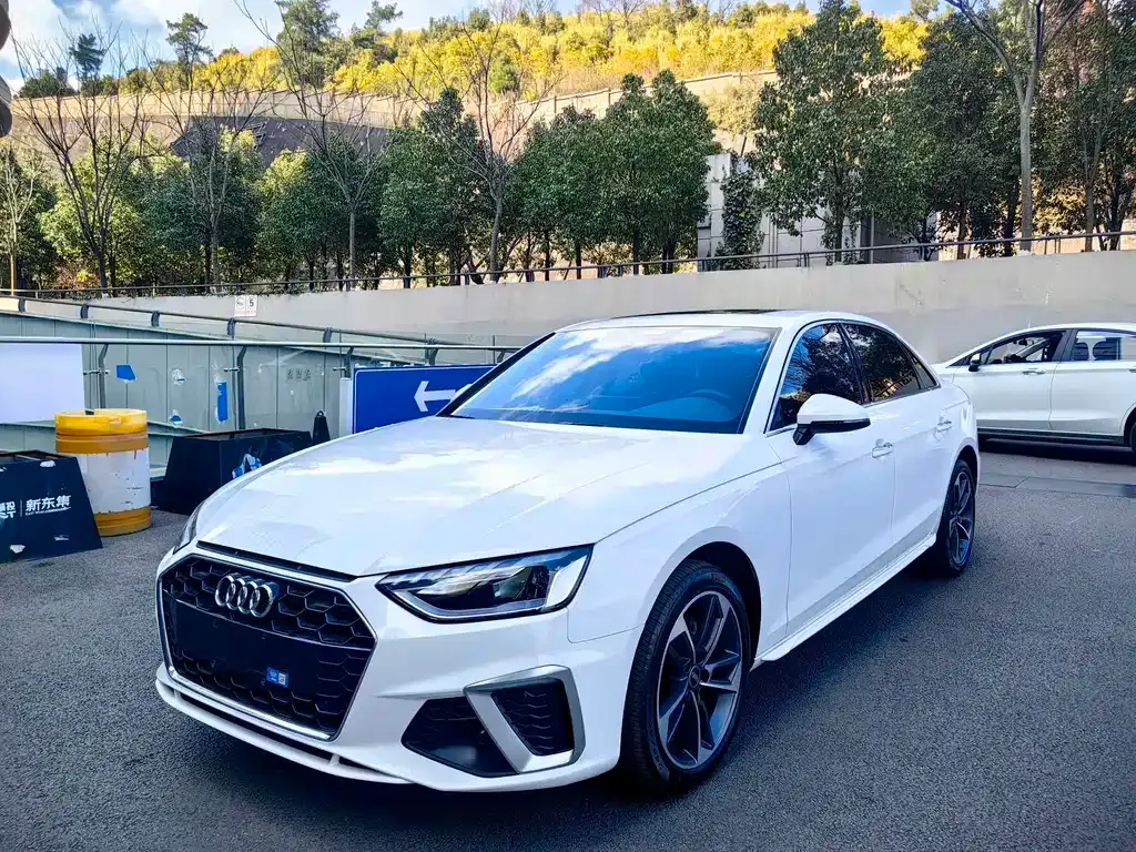 Audi A4L 2024 из CN, фото 1