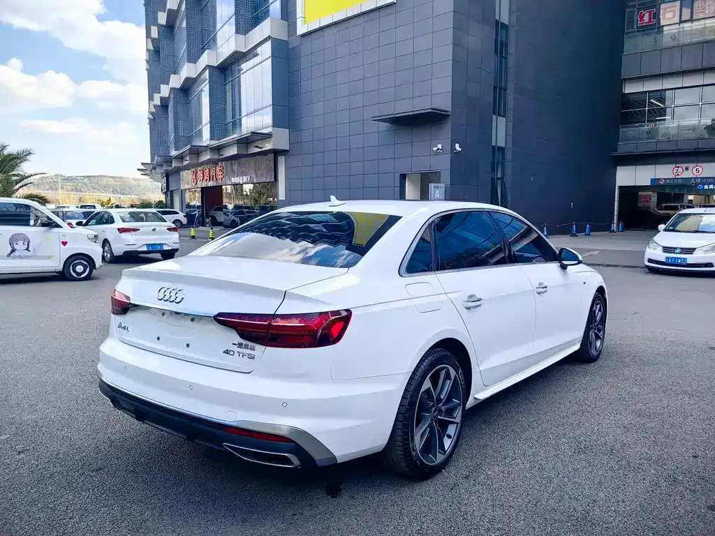Audi A4L 2024 из CN, фото 4