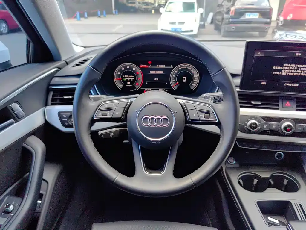 Audi A4L 2024 из CN, фото 6