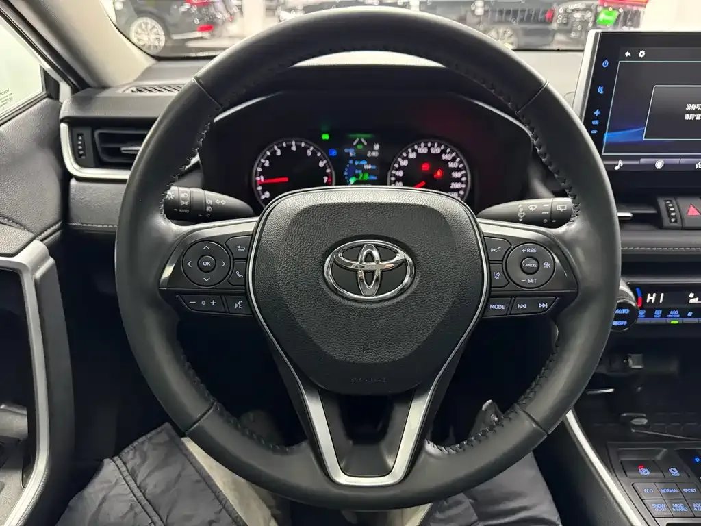 Toyota Wildlander — фото 10