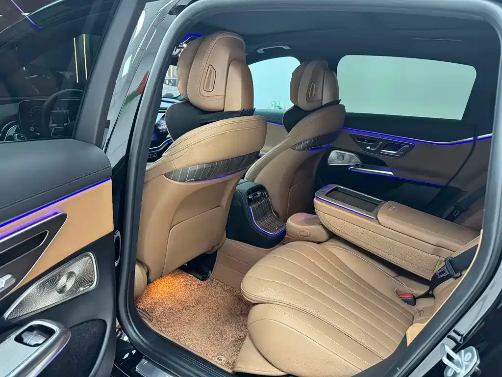 Mercedes-Benz E-Class 2024 из CN, фото 3