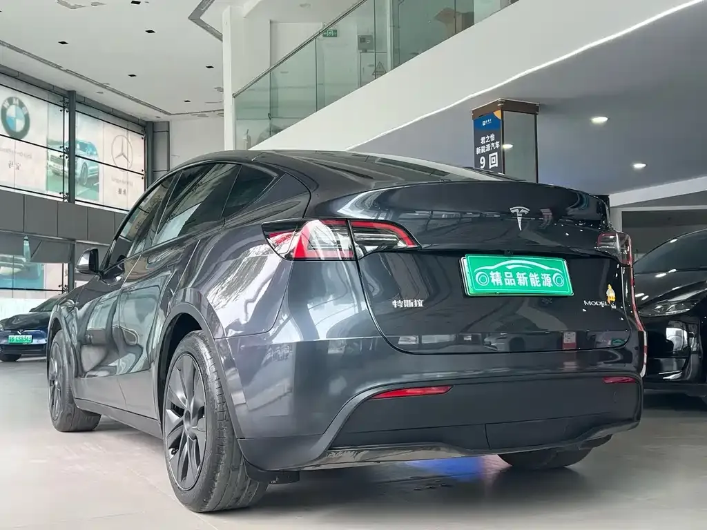 Tesla Model Y 2024 из CN, фото 3