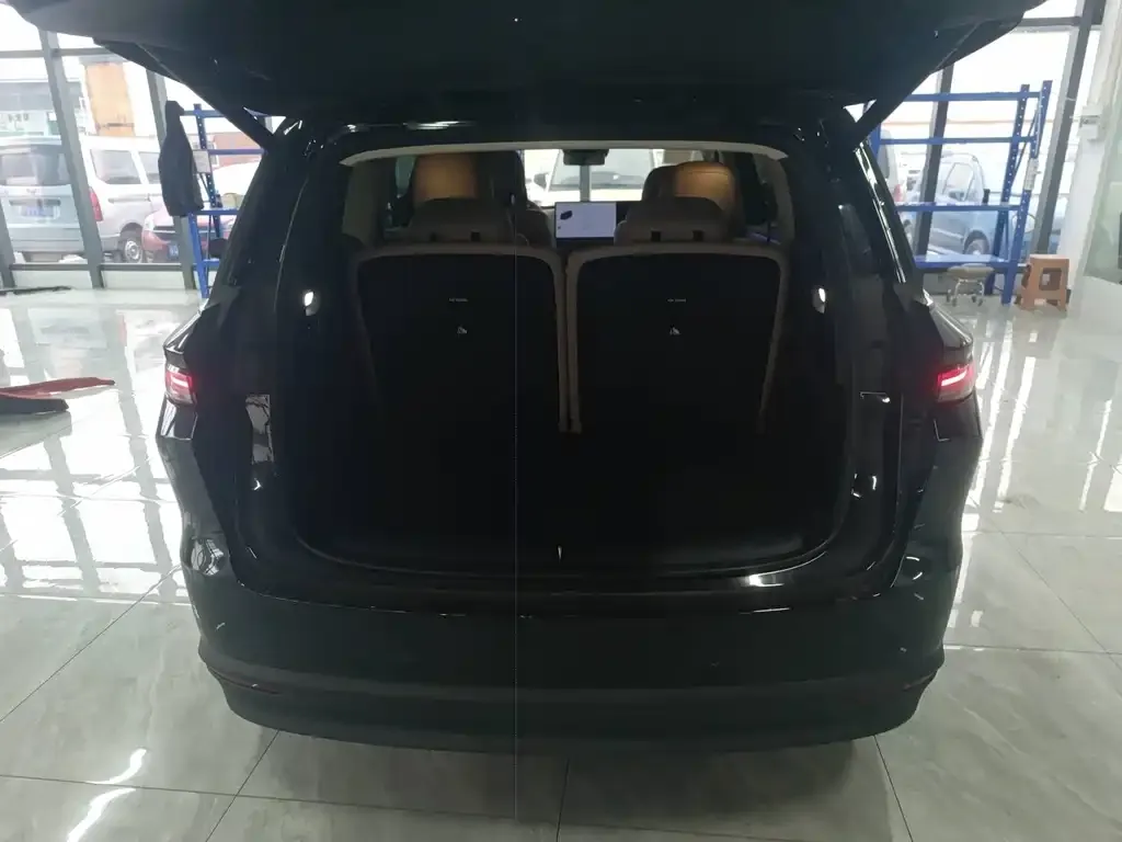 Li Auto i8 2025 из CN, фото 2