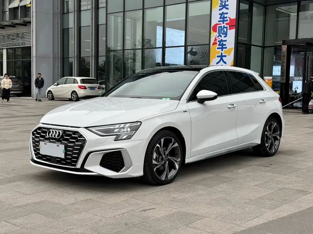 Audi A3 2022 из CN, фото 1