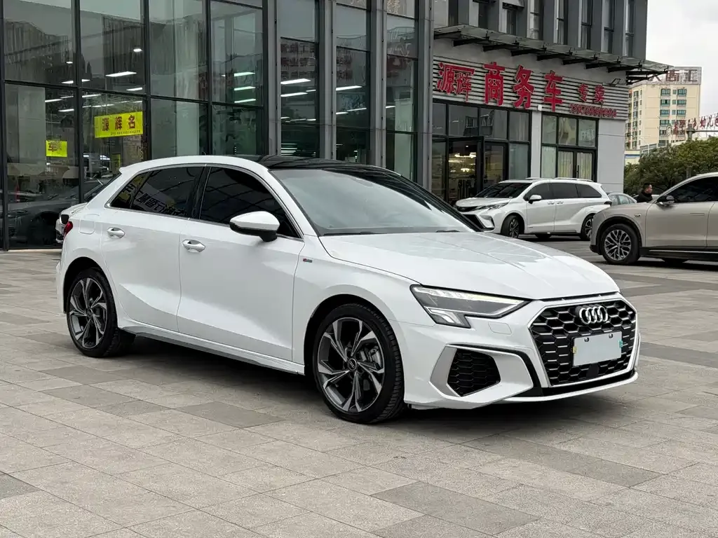 Audi A3 2022 из CN, фото 4