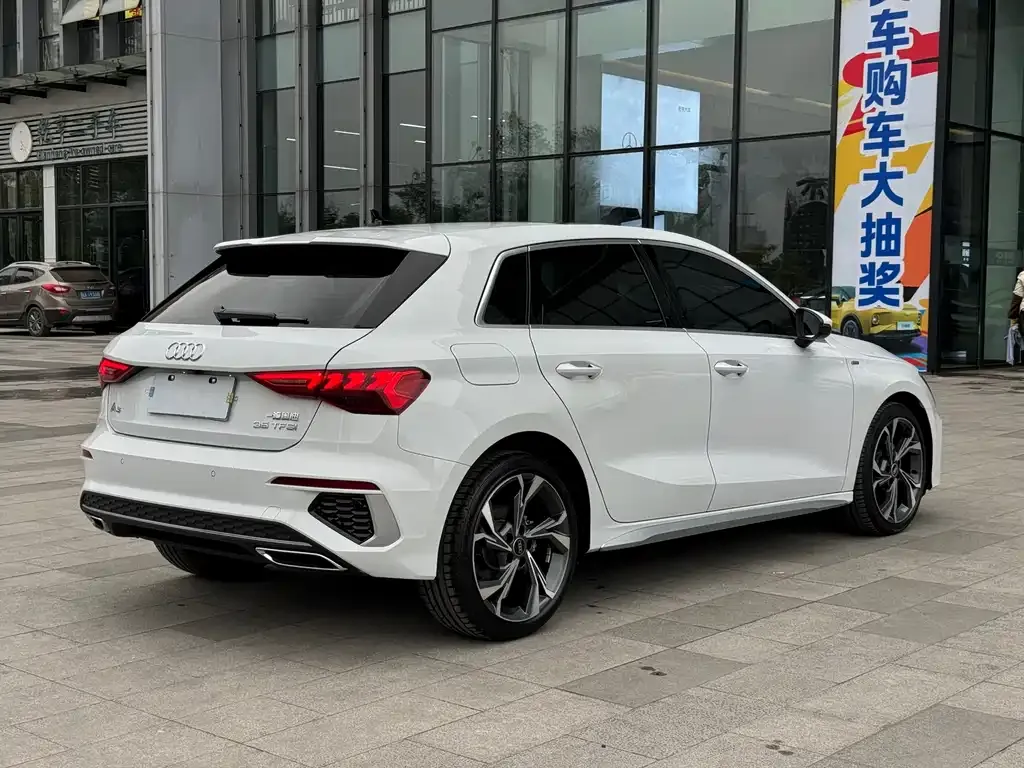 Audi A3 2022 из CN, фото 2
