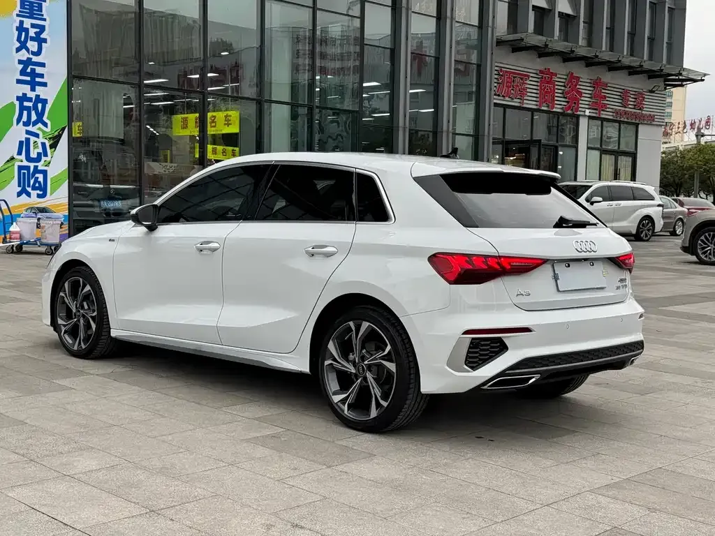 Audi A3 2022 из CN, фото 7