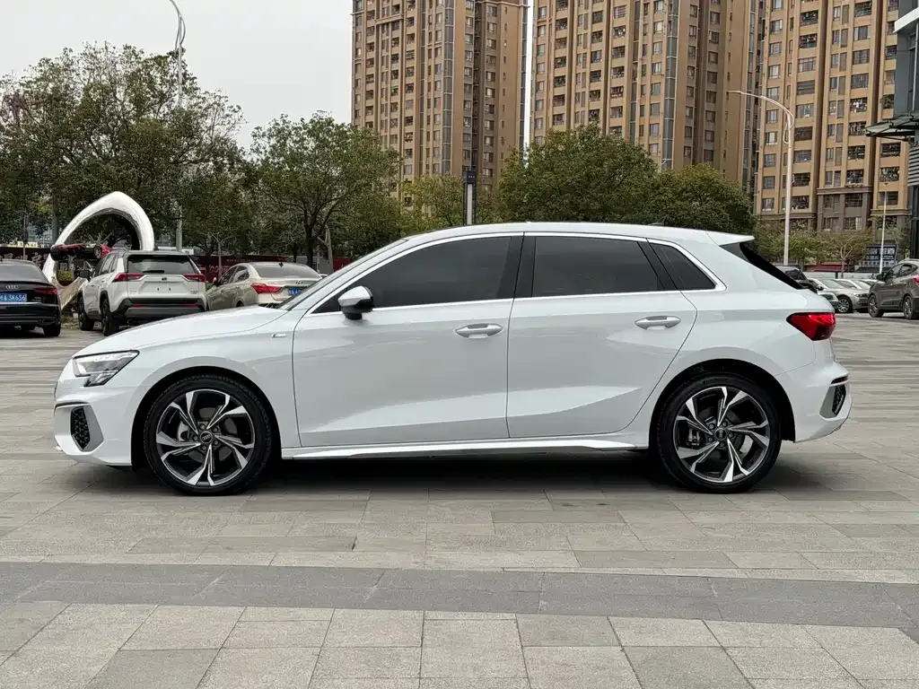 Audi A3 2022 из CN, фото 6