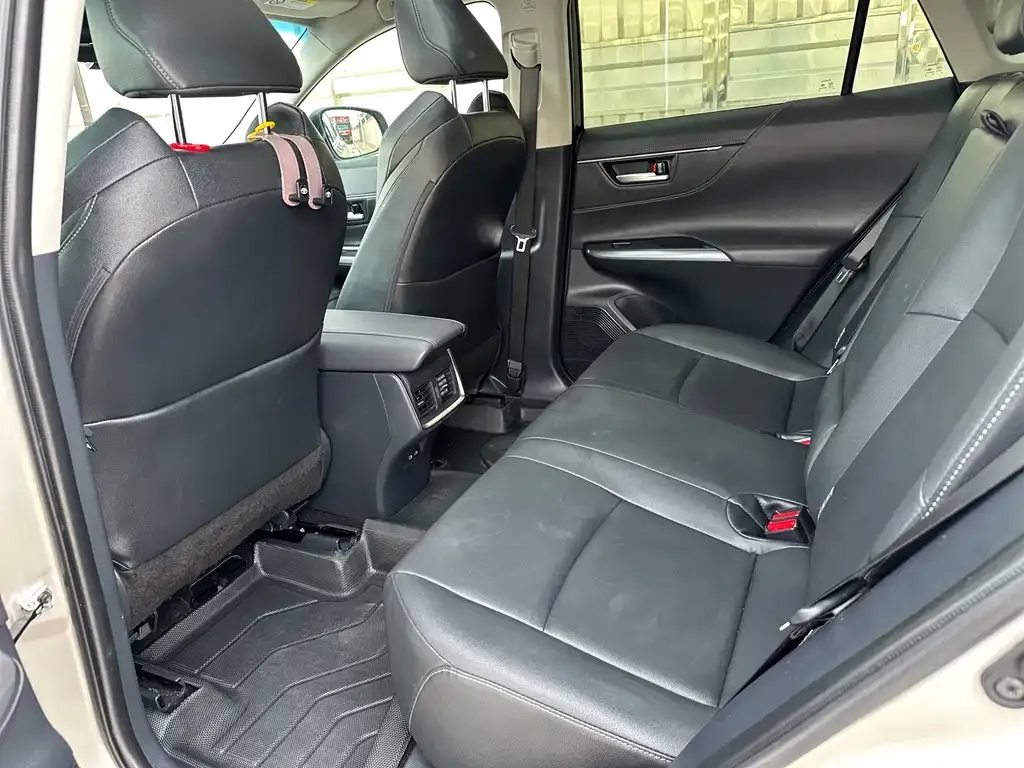Toyota Venza 2024 из CN, фото 7