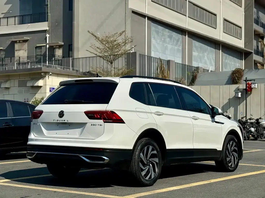 Volkswagen Tiguan L 2022 из CN, фото 10