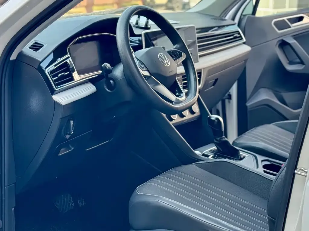 Volkswagen Tiguan L 2022 из CN, фото 2