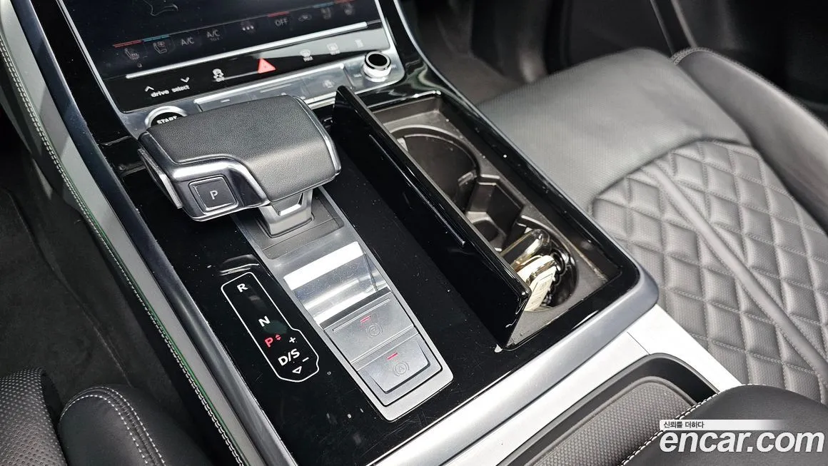 Audi Q7 2021 из KR, фото 8