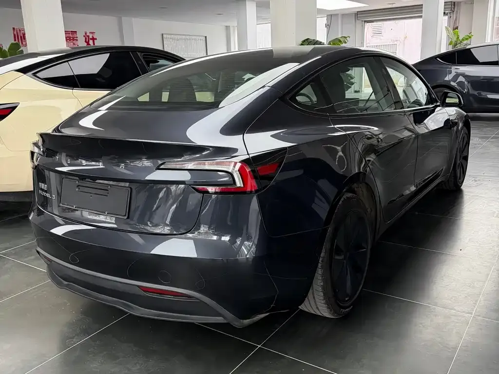 Tesla Model 3 2025 из CN, фото 6