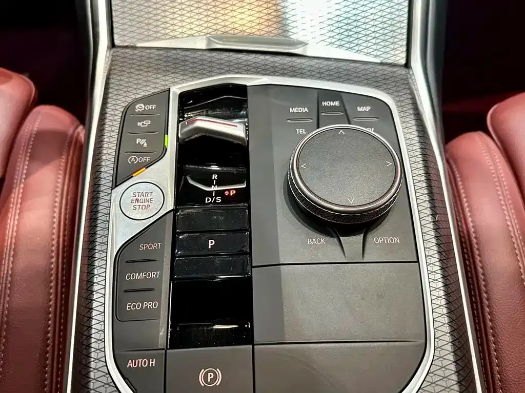 BMW 3 Series 2023 из CN, фото 2