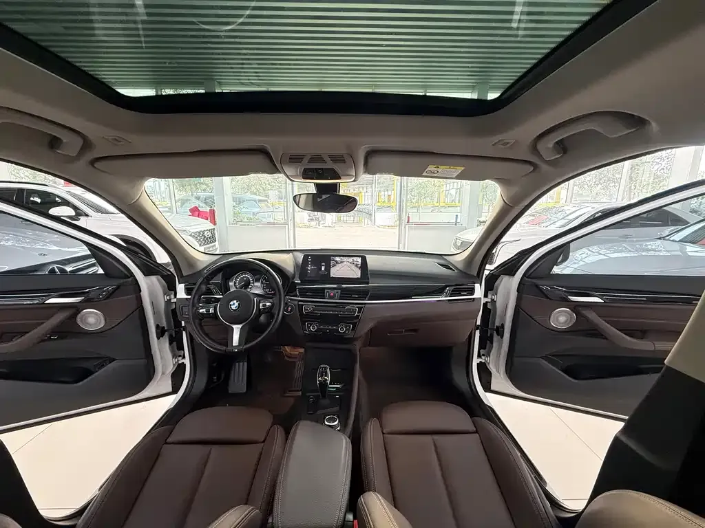 BMW X1 2021 из CN, фото 8