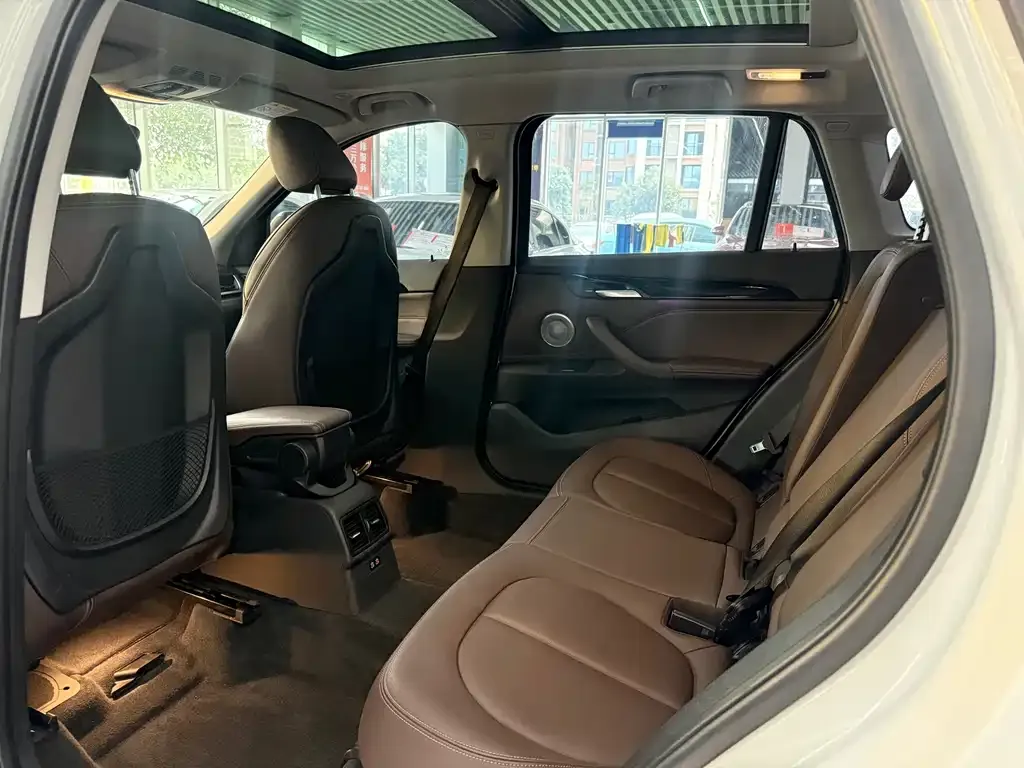 BMW X1 2021 из CN, фото 4