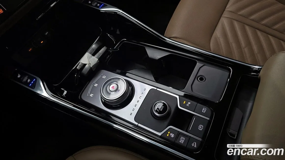 Kia Sorento — фото 7