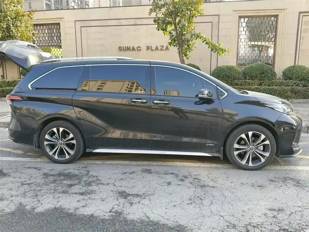 Toyota Granvia 2025 из CN, фото 8