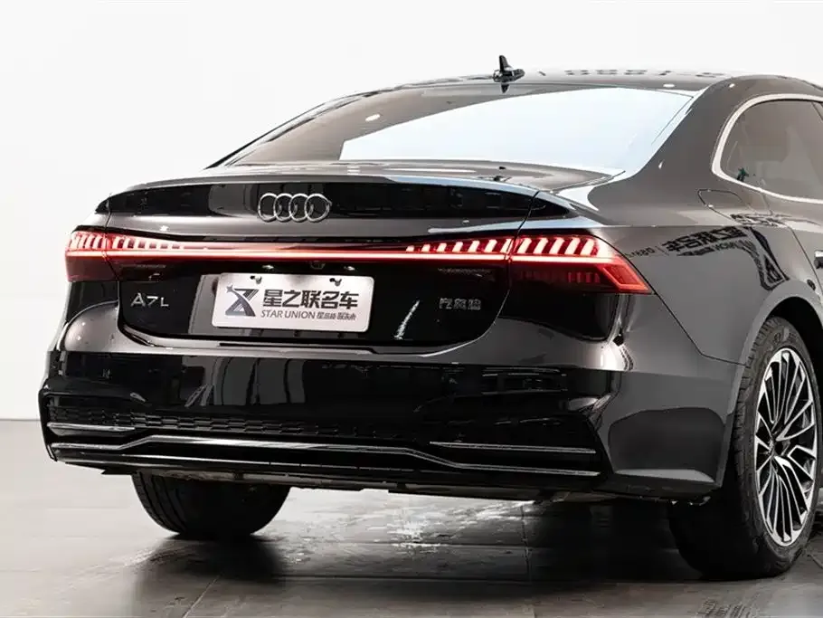 Audi A7L 2024 из CN, фото 7