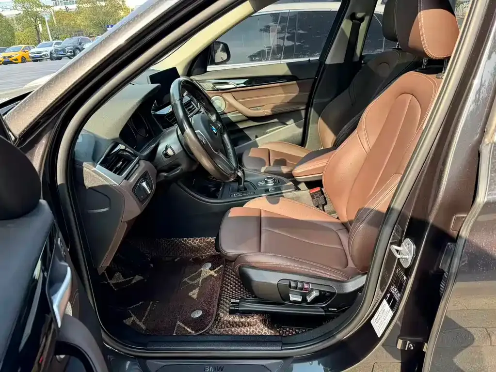 BMW X1 2021 из CN, фото 9