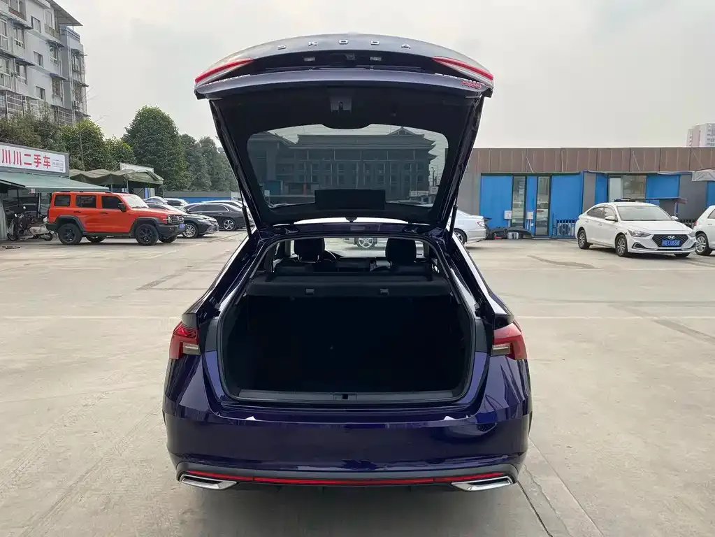 Skoda Octavia 2022 из CN, фото 3