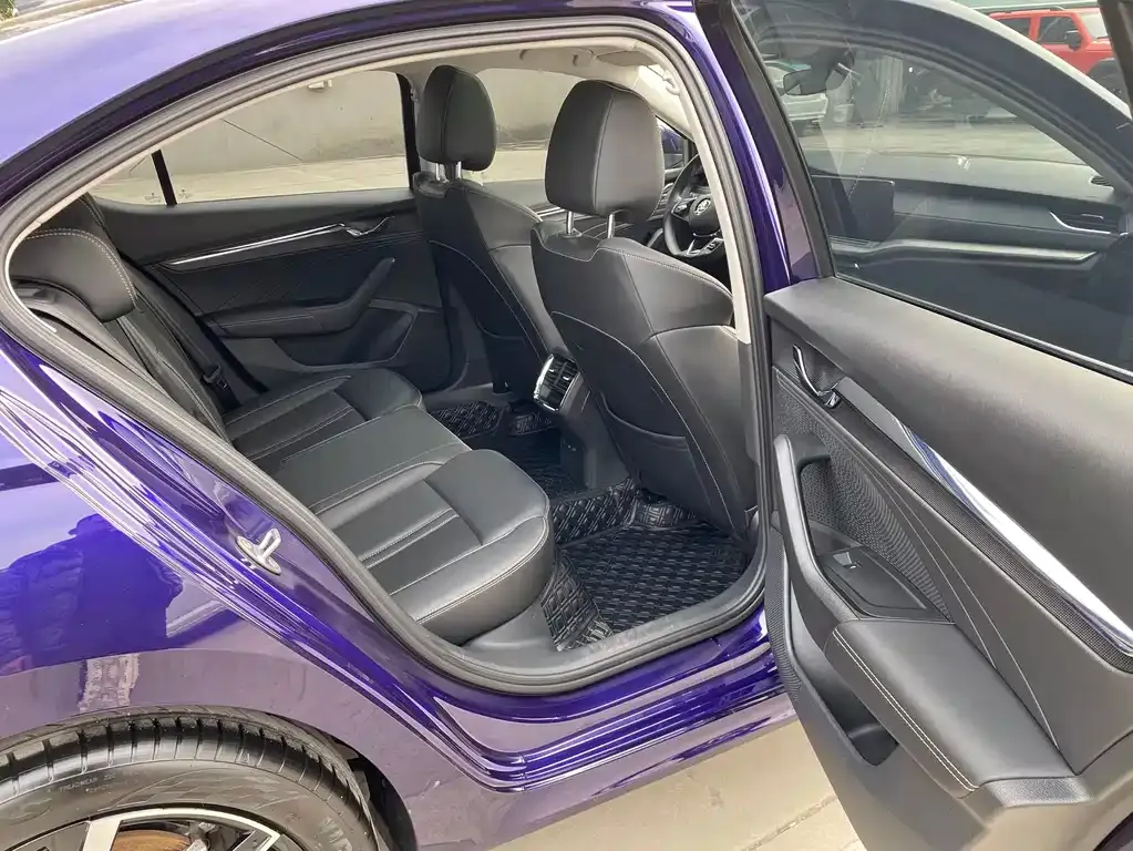 Skoda Octavia 2022 из CN, фото 5