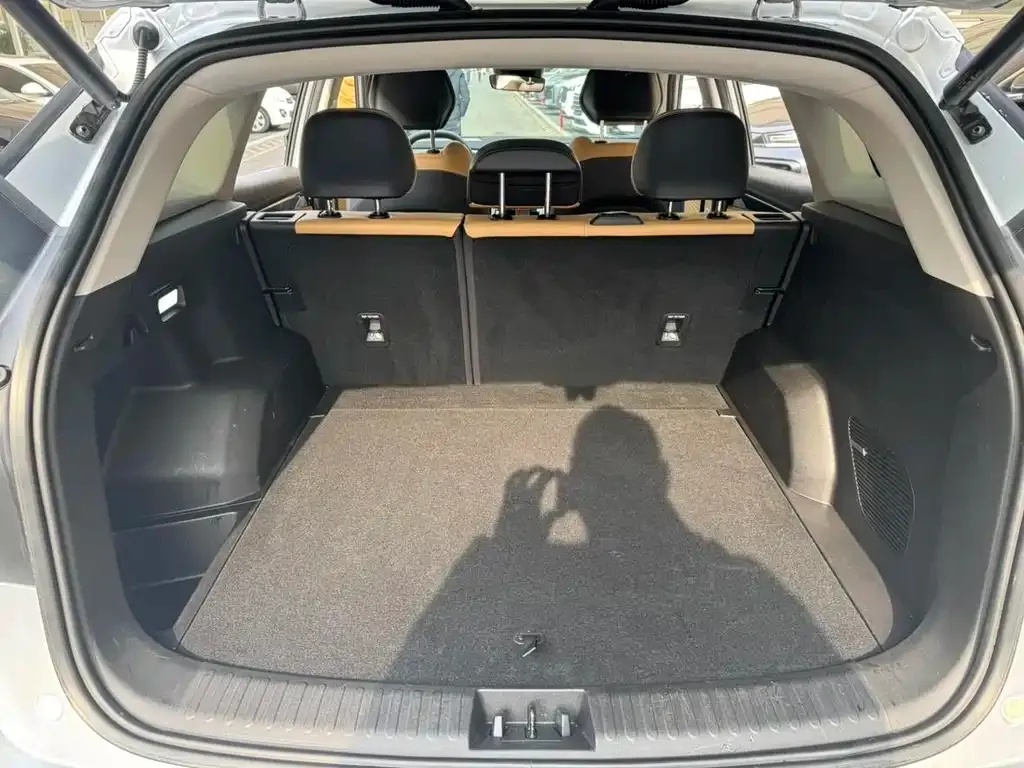 Geely Boyue L 2023 из CN, фото 2