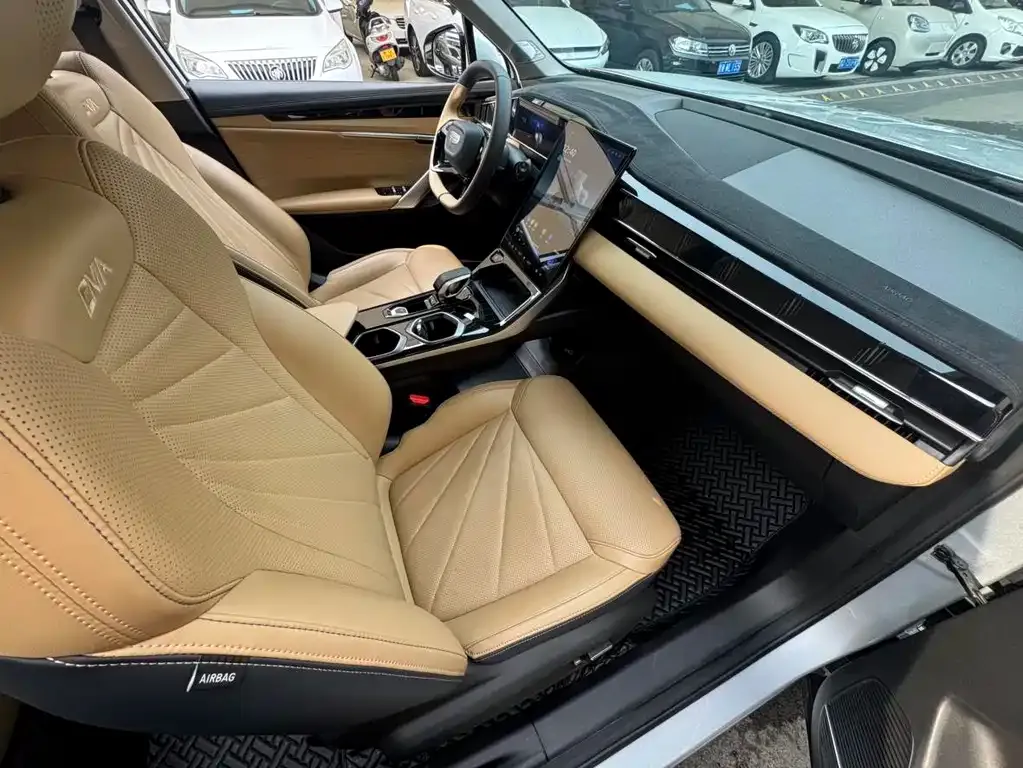 Geely Boyue L 2023 из CN, фото 9