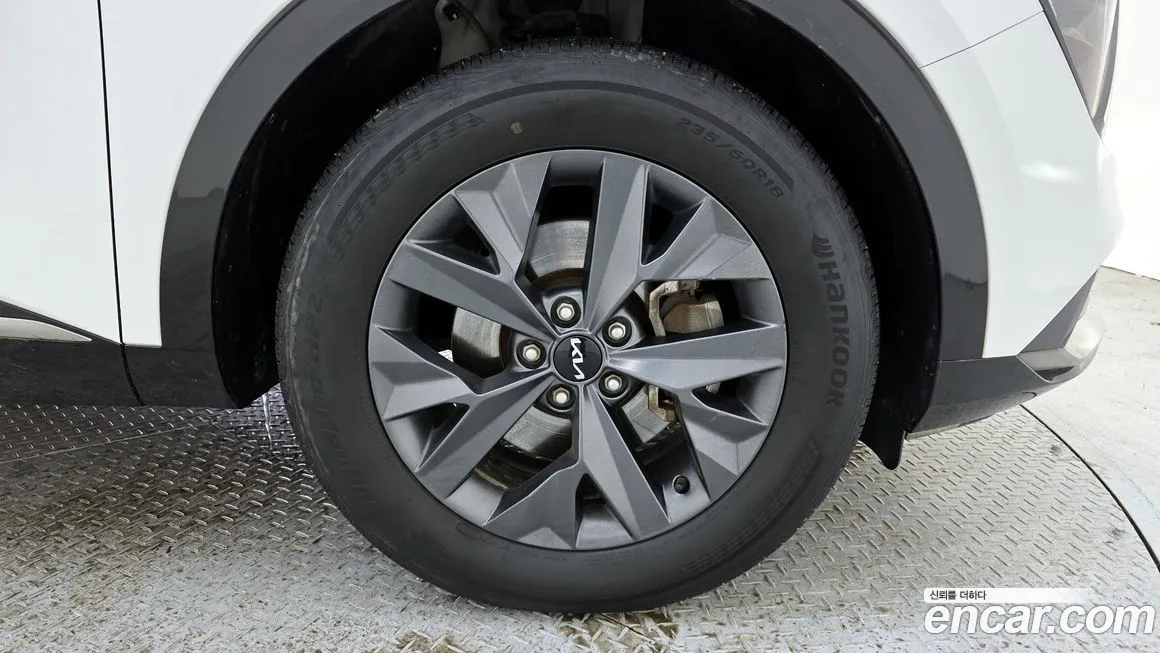 Kia Sportage — фото 10