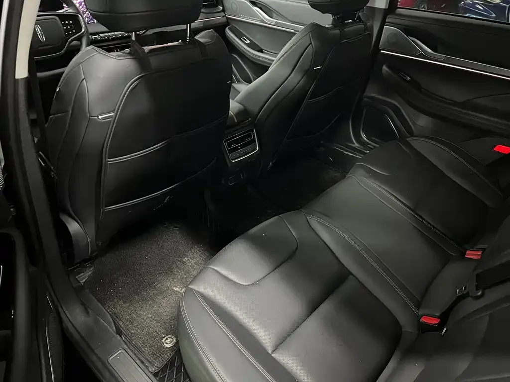 Lincoln Z 2025 из CN, фото 3