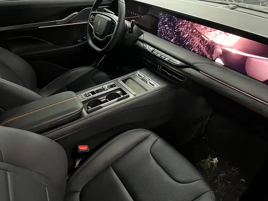 Lincoln Z 2025 из CN, фото 4