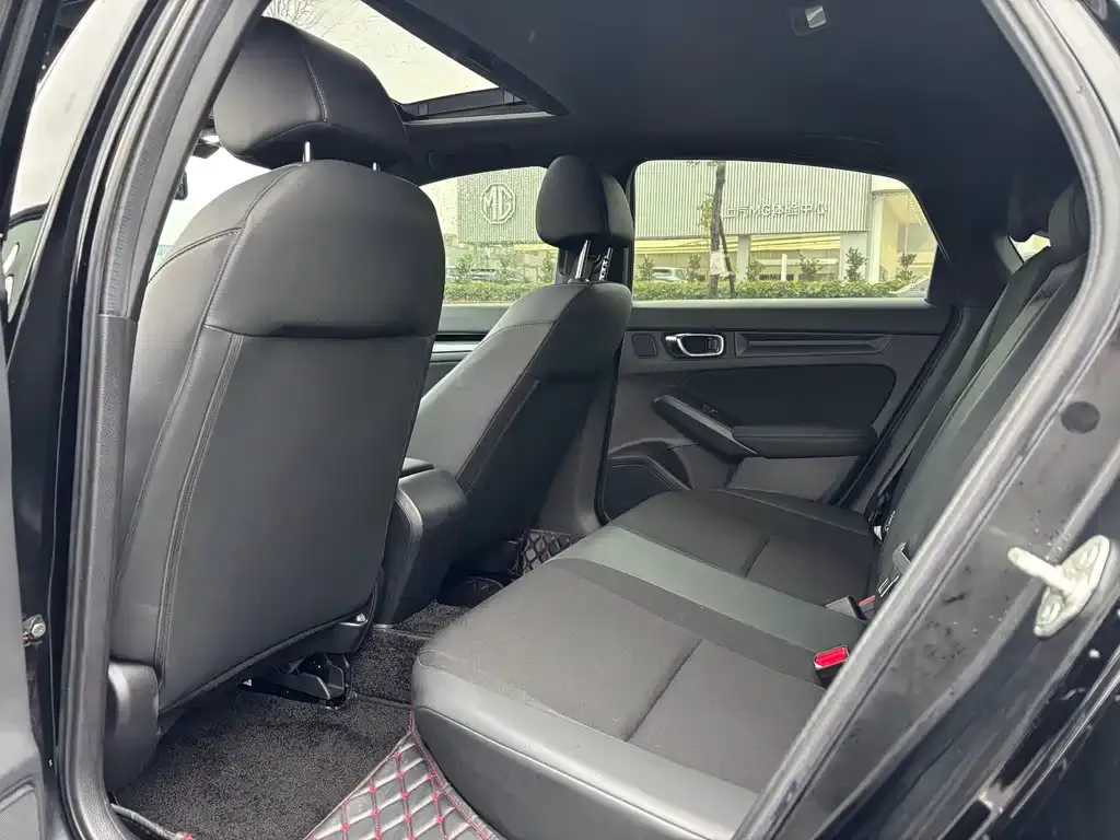 Honda Civic 2023 из CN, фото 2