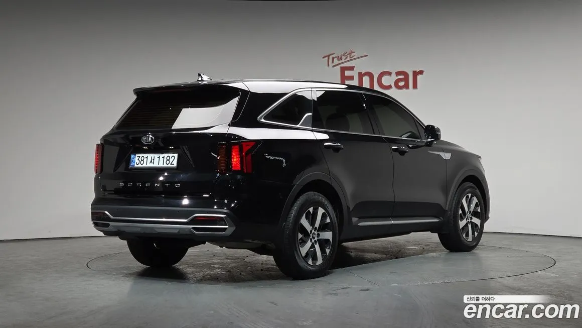 Kia Sorento — фото 6